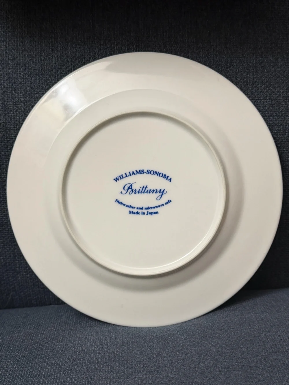 William-Sonoma Brittany Blue & White Rooster Lunch/Salad Plate 7.75”